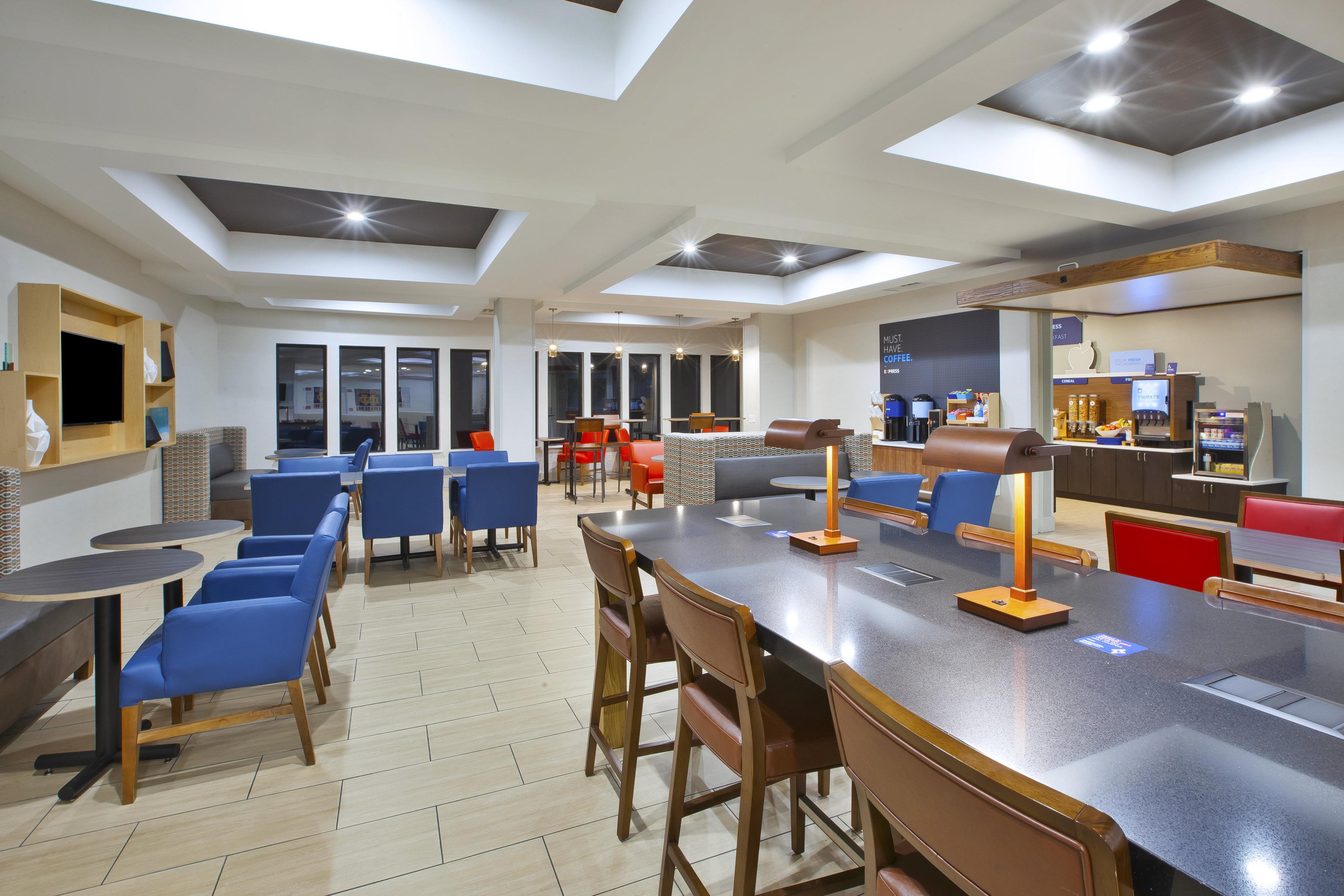 Holiday Inn Express Niles By Ihg Exterior photo