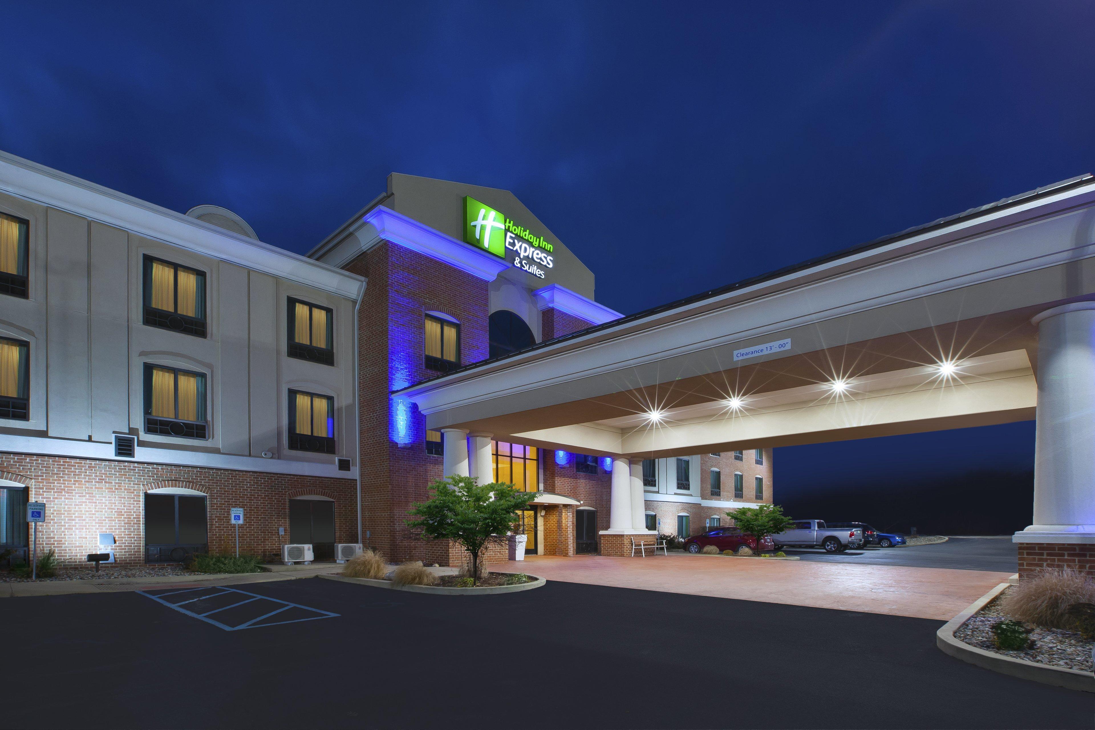 Holiday Inn Express Niles, An Ihg Hotel Exterior photo