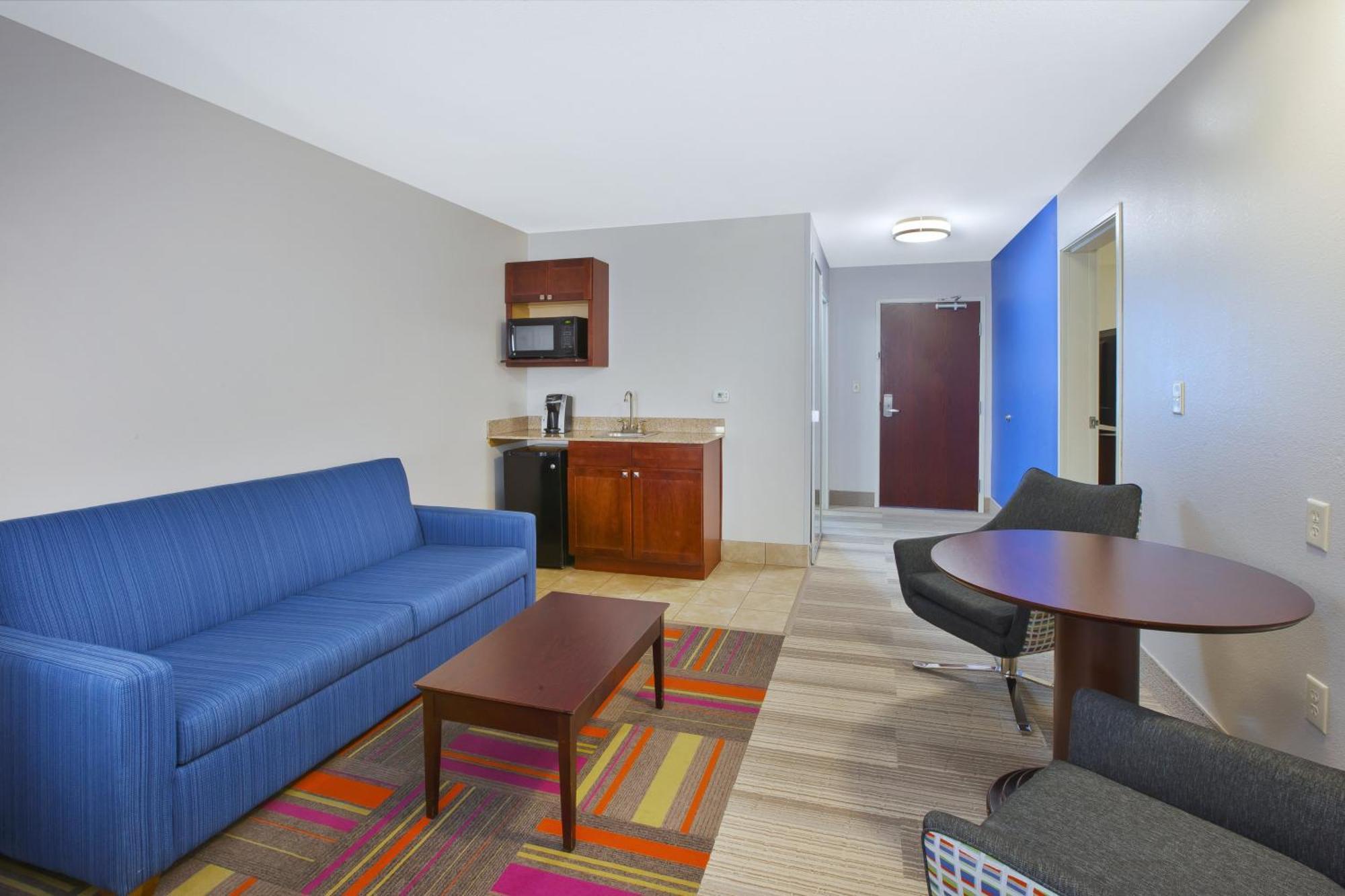 Holiday Inn Express Niles By Ihg Exterior photo