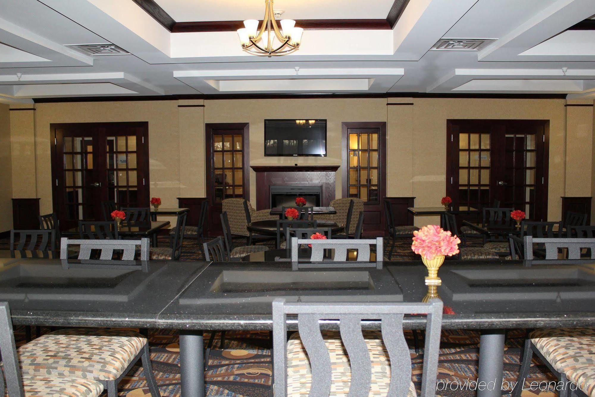 Holiday Inn Express Niles By Ihg Interior photo